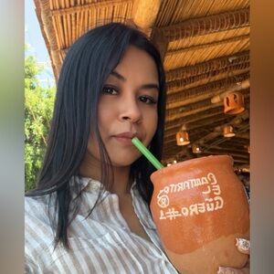 Meet your Posher, Karina